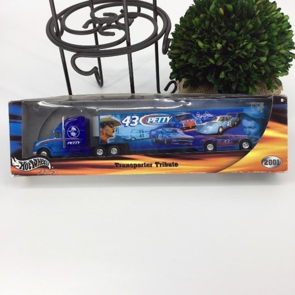 Hot Wheels Diecast Semi Transporter